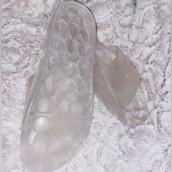 **BRAND NEW** WITHOUT TAGS WOMENS COACH SLIDES - Picture 4 of 5